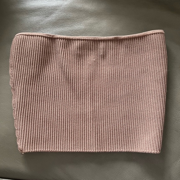 Babaton Sculpt Knit Cropped Tune Top - Picture 6 of 8